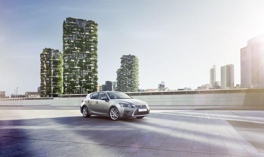  Lexus CT200h 2017 года  (WW) (фото 17 из 21)